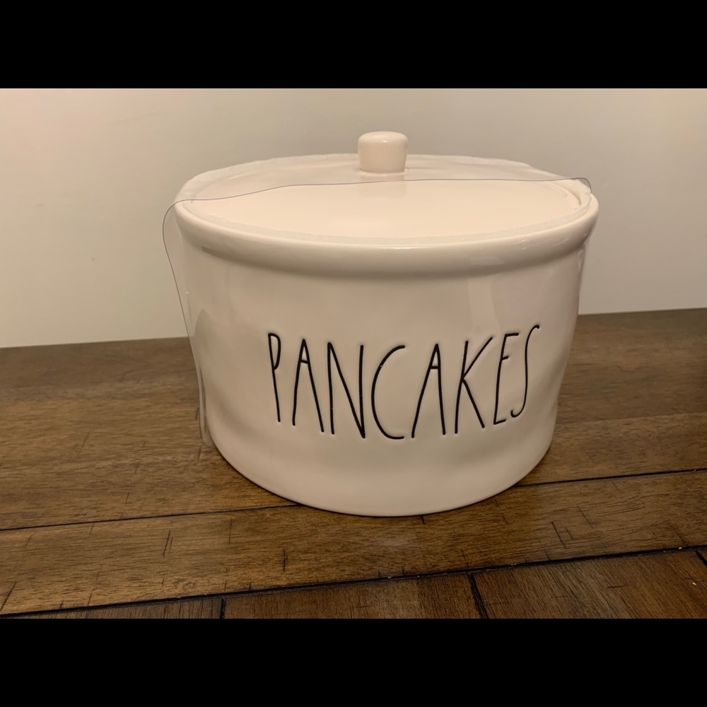 Rae Dunn Pancake Bowl with Lid